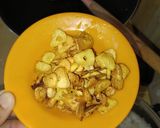 Foto langkah ke 2 dari resep Garlic Fried Rice.