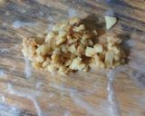 A picture of step 2 of Rice paper and fruit Toffee.