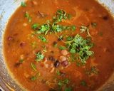 A picture of step 6 of Rajma chickpea curry.