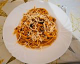 Spagetti kukoricàval, zöld olívabogyóval, fekete olívabogyòval reszelt sajttal 🍜🍜🍜 recept fázis 6 fotója