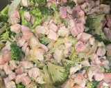 Foto del paso 1 de la receta: Arroz con queso, brócoli y pollo