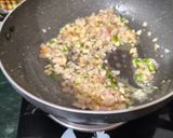 A picture of step 2 of Leftover Fride Rice 🍚.