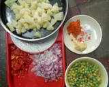 உருளைக்கிழங்கு பட்டாணி மசாலா வறுவல் ரெசிபி ஸ்டேப் 2 புகைப்படம்