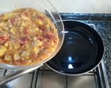 Foto del paso 3 de la receta Tortilla de cebolla y pimientos..y algo más #yosoyyo
