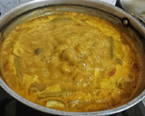 'குழம்பு கூட்டி' செய்த கருவாட்டு குழம்பு(karuvattu kulambu recipe in tamil) ரெசிபி ஸ்டேப் 5 புகைப்படம்