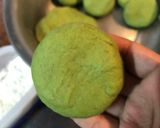 A picture of step 5 of Palak/ Spinach Paratha.
