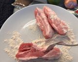 รูปขั้นตอนการทำที่ 2 ของ ข้าวยำหมูกรอบแซ่บ