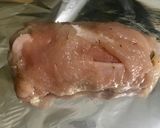 Foto del paso 7 de la receta: Roulard de pollo con jamón, queso y alcaparras