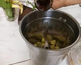 A picture of step 2 of Mango Mint Juice.