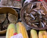 Foto langkah ke 1 dari resep Silaturahmi Rajungan dkk nya dalam Siraman Saus Padang 🦀🦐🦑🌽🥦🌶.