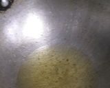 A picture of step 2 of Potato Halwa.