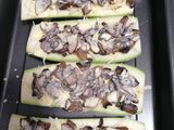 Dovlecel umplut cu piept de pui, mozzarella și ciuperci