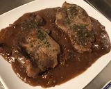 Une image de l'étape 10 de Côtes de porc aux cèpes et sauce au vin.