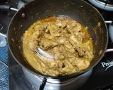A picture of step 6 of Dahi chicken.