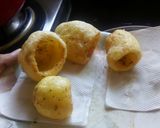 A picture of step 2 of Stuffed aloo.