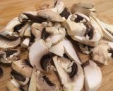 A picture of step 2 of Homemade miso soup 🍄.