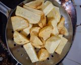 Foto langkah ke 2 dari resep Bistik Daging Kentang.