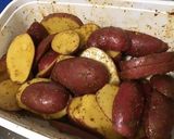 Une image de l'étape 4 de Pommes de terre roses grillées aux épices espagnoles.