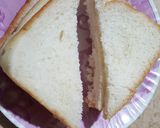 A picture of step 1 of Egg Toast.