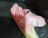 Foto langkah ke 1 dari resep Ayam daun singkong masak kecombrang.