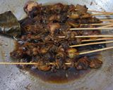 Foto langkah ke 4 dari resep Sate Kerang Kuah Khas Soto Semarang.