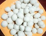Foto langkah ke 3 dari resep Cilok pedas isi telur & daging.