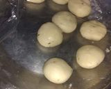 A picture of step 3 of Aloo samosa.