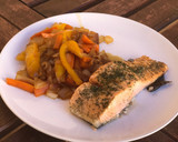 Foto del paso 5 de la receta: Salmón con salteado de verduras
