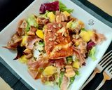 Foto del paso 7 de la receta: Ensalada templada de torreznos y queso a la parrilla con melocotón y jamón