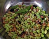 Foto langkah ke 1 dari resep Sayur Kacang tumis labu.