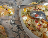 Foto del paso 2 de la receta: Ensalada de pasta con pimientos del piquillo