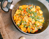 गोभी आलू की सूखी सब्जी (Gobi aloo ki sukhi sabzi recipe in Hindi) रेसिपी चरण 6 फोटो