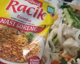 Foto langkah ke 3 dari resep Kwetiau Bumbu Nasi Goreng.