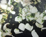 Foto del paso 5 de la receta: 🦑Sepia a la plancha con salsa Mery🌿
