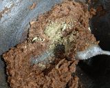 A picture of step 5 of Chikoo Halwa.