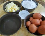รูปขั้นตอนการทำที่ 4 ของ ชูครีมไส้ทะลัก (choux cream)