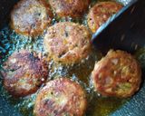 A picture of step 7 of Corn cheese tikki.