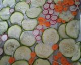 Foto del paso 2 de la receta: Chips de calabacín y verduras variadas