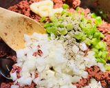 A picture of step 2 of Creamy Stove Top Corned Beef and Hash.