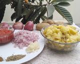 A picture of step 1 of Chatpate potatoes.