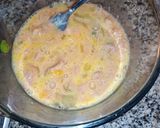 Foto del paso 3 de la receta: Tortilla de canónigos con atún