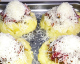 Foto del paso 4 de la receta: Papa rellena con carne molida y lomo embuchado, gratinada con queso