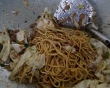 Foto langkah ke 3 dari resep Mie goreng.