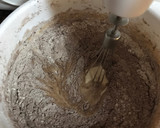 Foto del paso 4 de la receta: Bizcocho de yogur de galleta