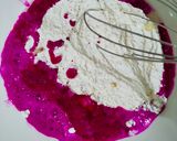 Foto langkah ke 1 dari resep Pancake Buah Naga.