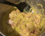รูปขั้นตอนการทำที่ 2 ของ แกงเขียวหวานไก่ มะเขือเปราะ