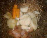 Foto langkah ke 2 dari resep Ayam ungkep bumbu kuning.