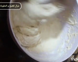 صورة لخطوة 3 من وصفة مطلوع السميد من اروع مايكون أخف من القطن ولذيذ جداً