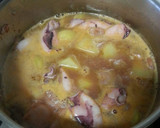 Foto del paso 5 de la receta: Chipirones con gambitas y patatas