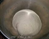 Foto del paso 2 de la receta: Hogaza de pan rellena de beicon, tres quesos y setas